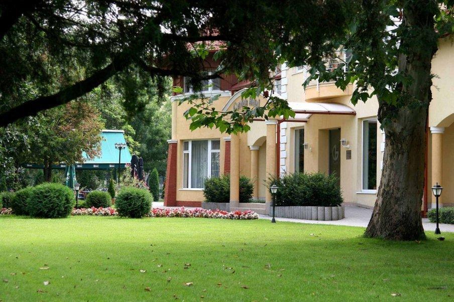 Garden Hotel Wellness Es Konferencia Szolnok Exterior foto