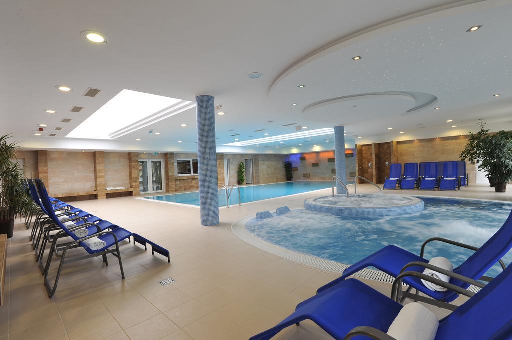 Garden Hotel Wellness Es Konferencia Szolnok Exterior foto