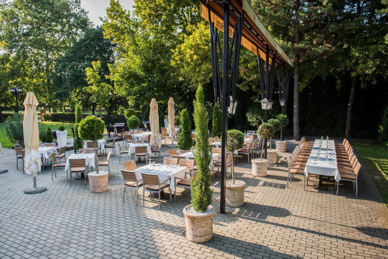 Garden Hotel Wellness Es Konferencia Szolnok Exterior foto